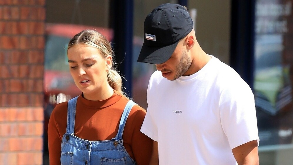 Perrie Edwards, Alex Oxlade-Chamberlain