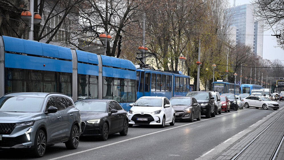 Zastoj tramvajskog prometa u Savskoj - 7