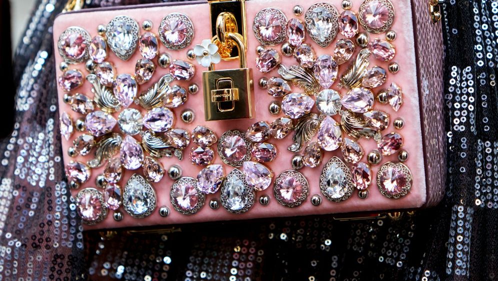 Glamurozna torbica bit će sjajan poklon za prijateljicu koja obožava ovaj modni dodatak