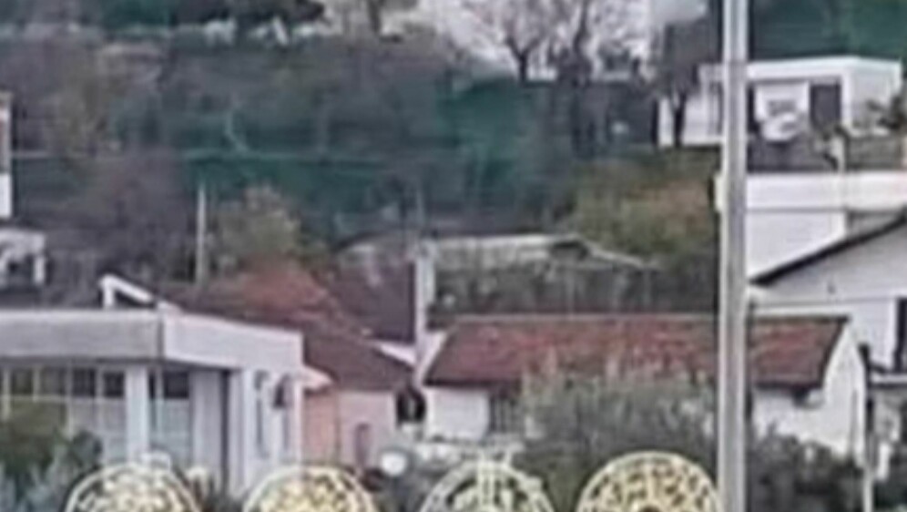 Neobičan promašaj kod postavljana lampica