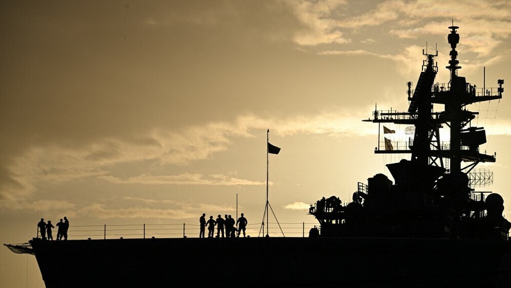 Brod klase Wasp USS Iwo Jima usidren u Portoriku