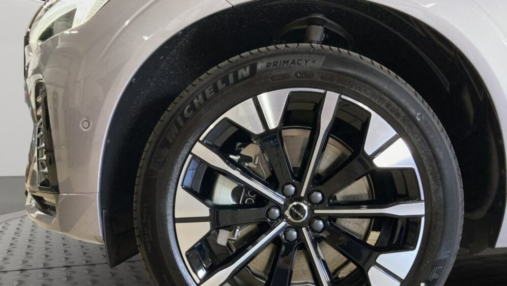 Automobil koji olakšava vožnju: SUV koji se jednako dobro snalazi u gužvi, garaži i na otvorenoj cesti