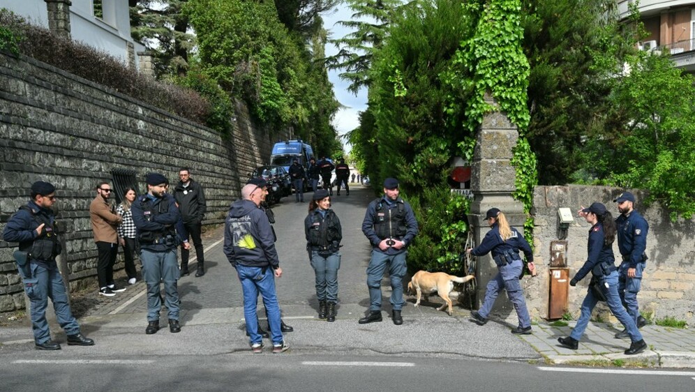 Talijanska policija, ilustracija