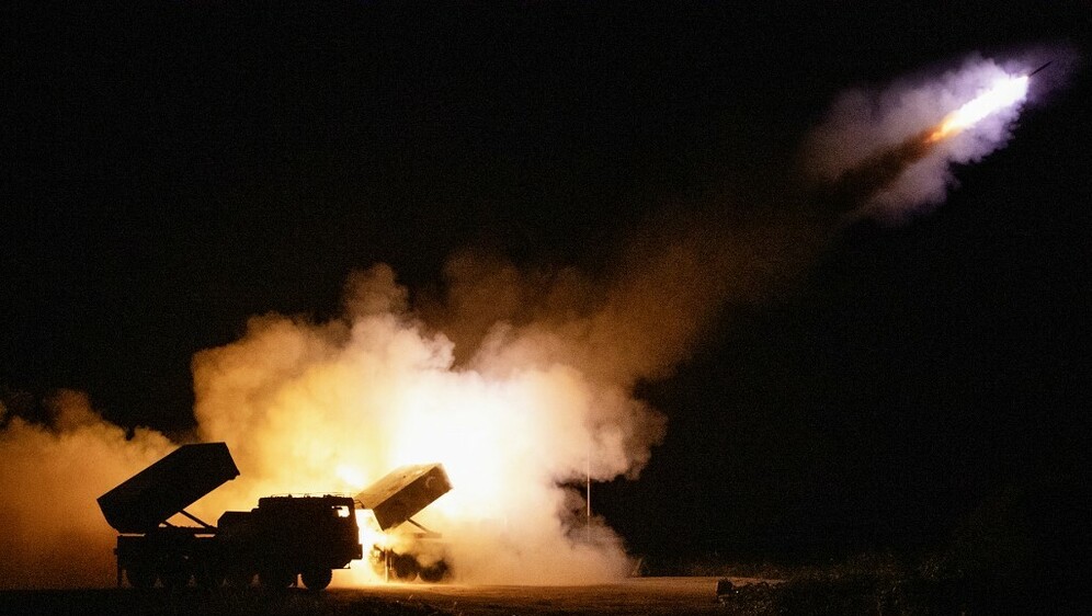 Južnokorejski raketni bacač Chunmoo