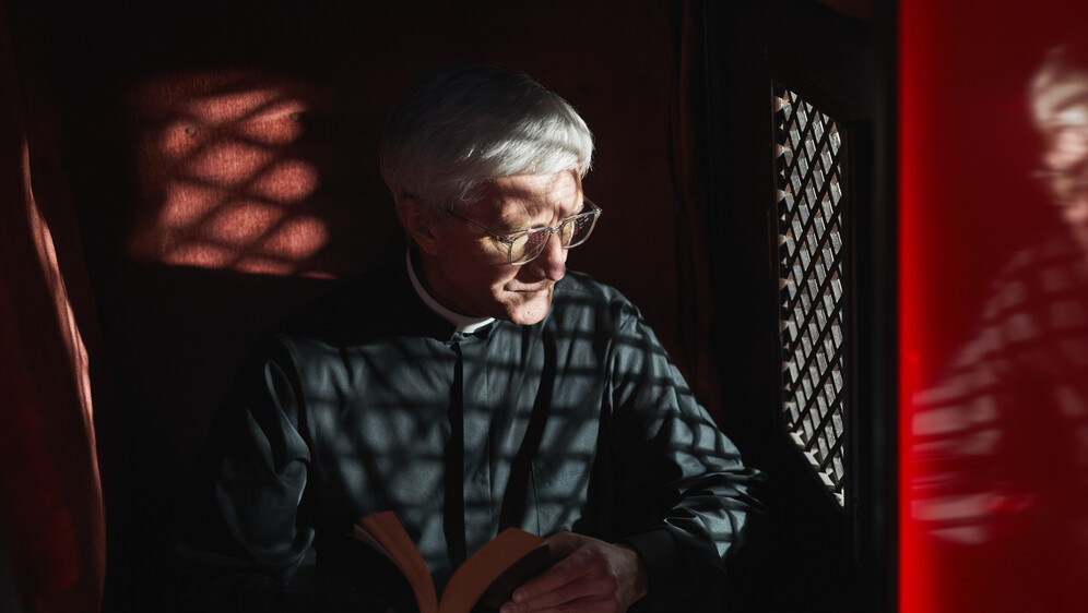 Kako se piše: ispovjed ili ispovijed