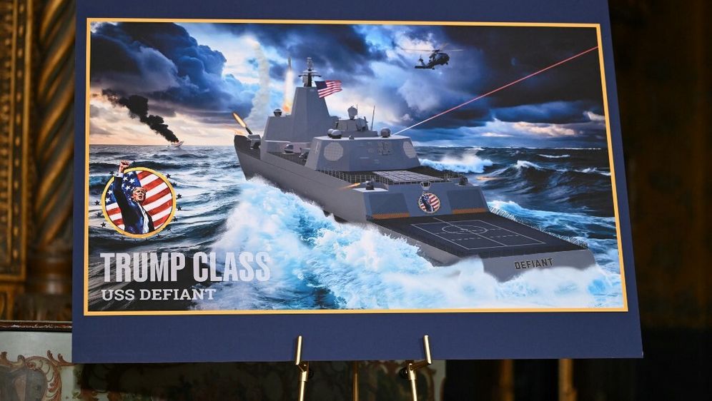 USS Defiant, američki bojni brod klase Trump
