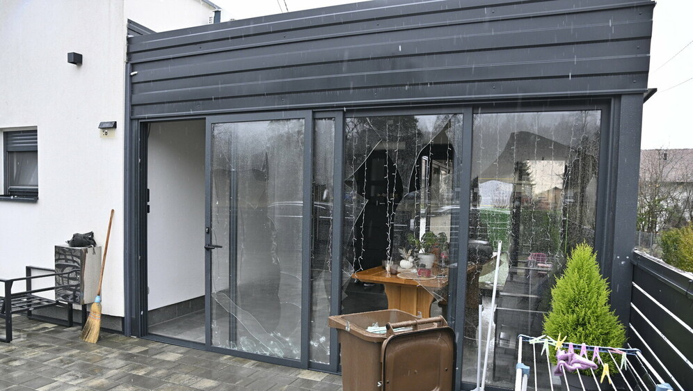 Na terasu obiteljske kuće u Sesvetama bačena eksplozivna naprava - 17