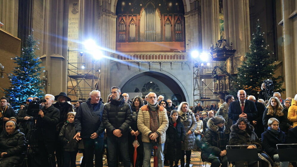 Polnoćku u Zagrebačkoj katedrali nakon pet godina obnove predvodio zagrebački nadbiskup Dražen Kutleša - 32