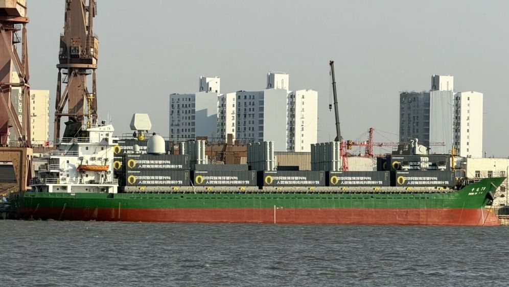 Kineski teretni brod pretvoren u modularni ratni brod