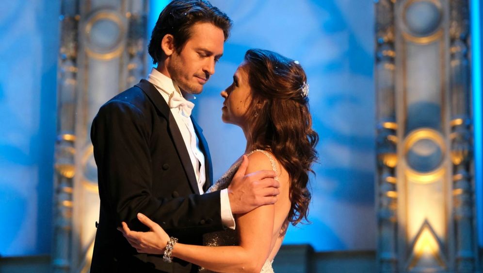 Božićni valcer - 1