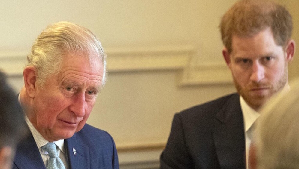 Kralj Charles III. i princ Harry - 1