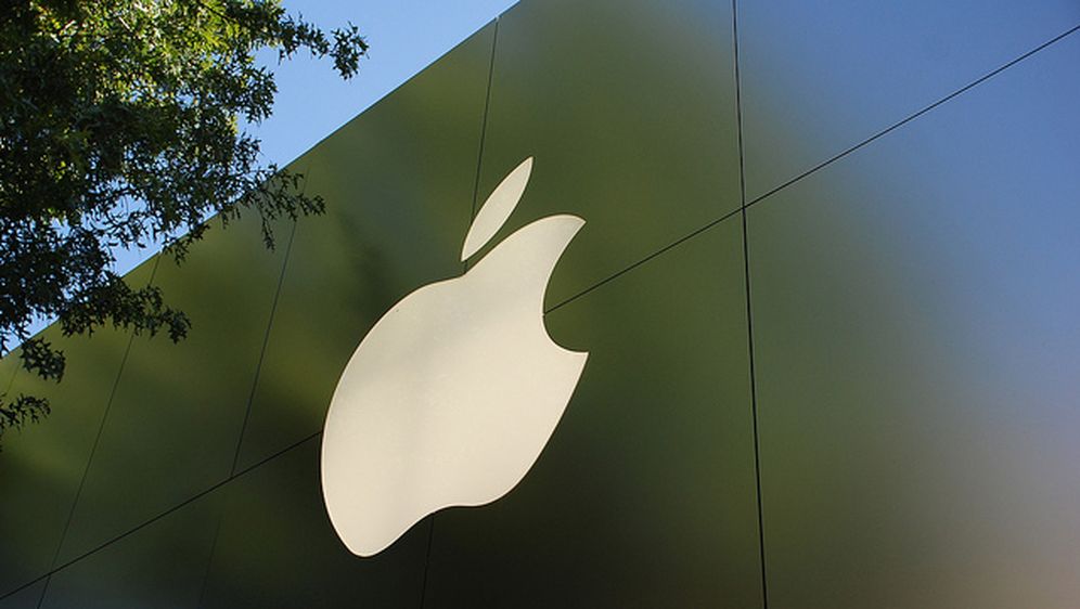 Apple je postao prva kompanija čija tržišna vrijednost nadmašuje 700 milijardi dolara