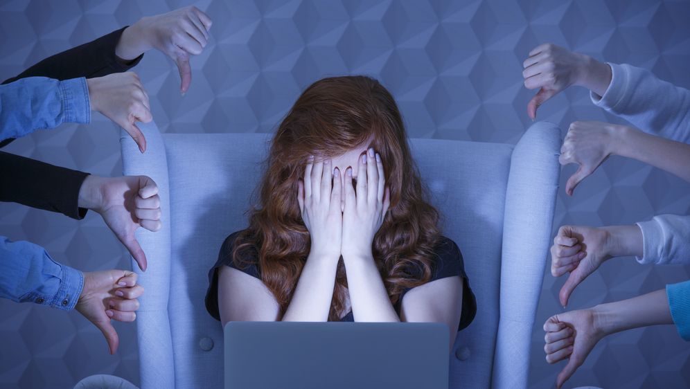 Ovisnost o Facebooku (Foto: Thinkstock)