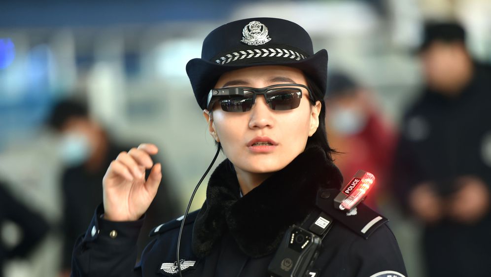 Kineska policija (Foto: AFP)