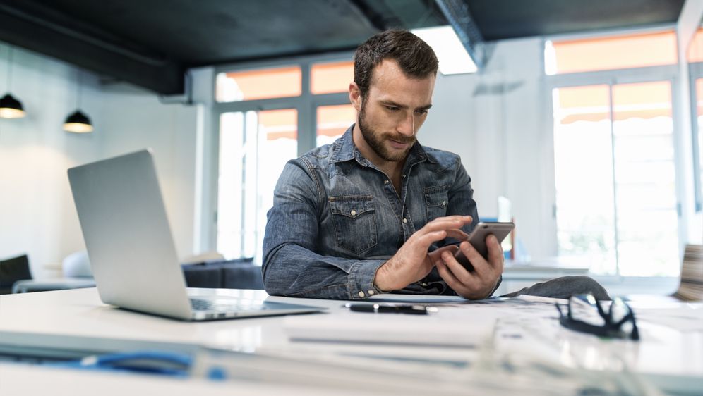 Ilustracija pametni telefon (Foto: Thinkstock)