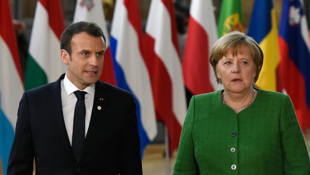 Emmanuel Macron i Angela Mekel (Foto: AFP)