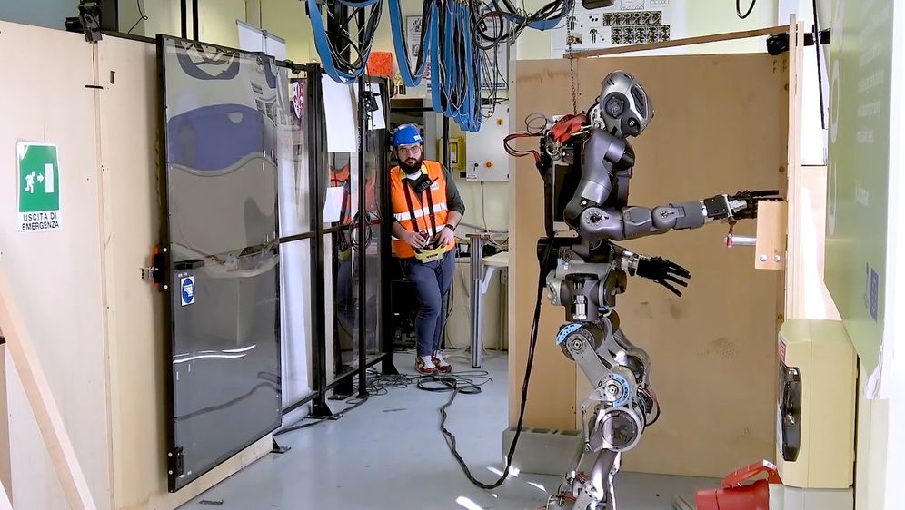 Robot vatrogasac (Foto: Istituto Italiano di Tecnologia/Profimedia)