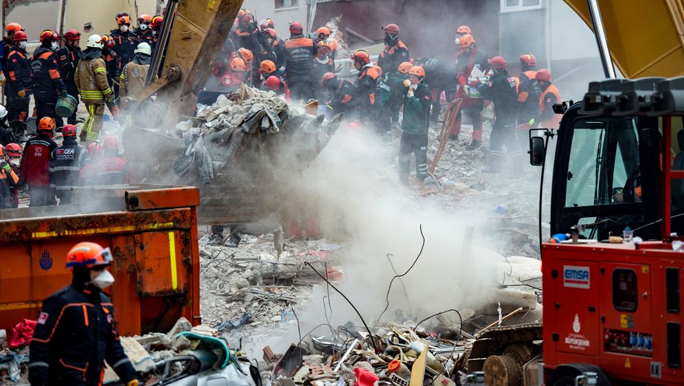 U Turskoj se srušila zgrada (Foto: AFP)