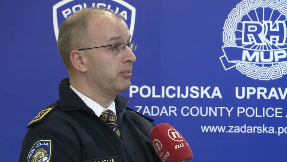 Domagoj Mikić razgovara s Načelnikom PU Zadarske Antonnom Dražinom o sigurnosti građana u Zadru (Foto: Dnevnik.hr) - 1