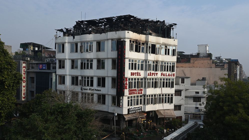 Hotel u kojem je izbio požar (Foto: AFP)
