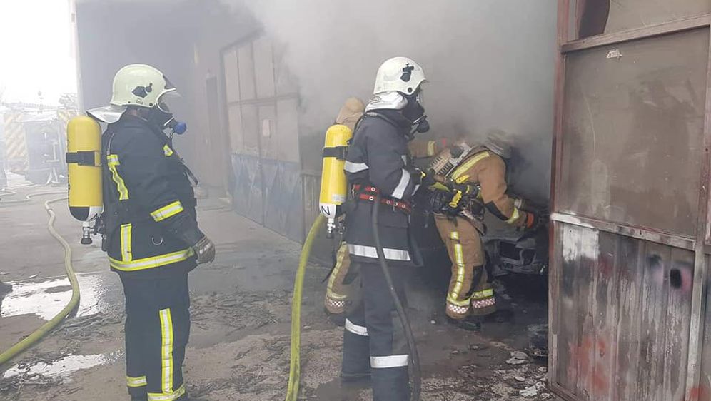 Požar u limarskoj radionici (Foto: Damir Nemec)