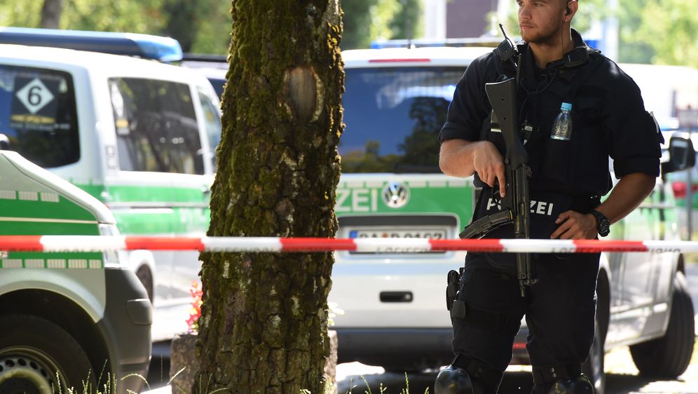 Policija, Njemačka, Ilustracija (Foto: Christof STACHE / AFP)