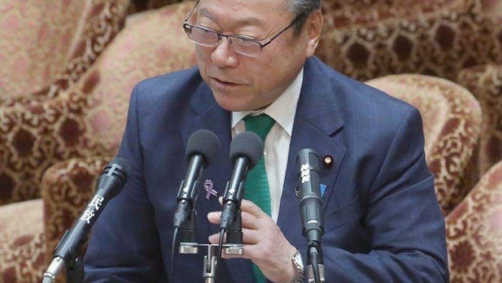 Japanski ministar Yoshitaka Sakurada (Foto: AFP)