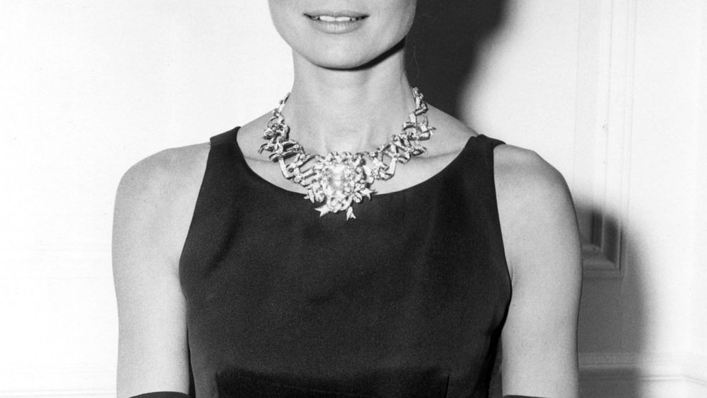 Vrijedni dijamant na glumici Audrey Hepburn