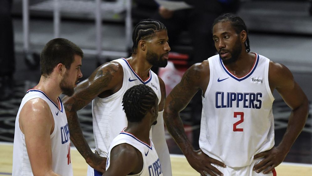 Ivica Zubac, Paul George i Kawhi Leonard