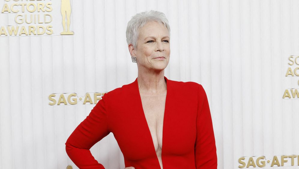 Jamie Lee Curtis u haljini dizajnerice Romone Keveze na dodjeli nagrada SAG - 7