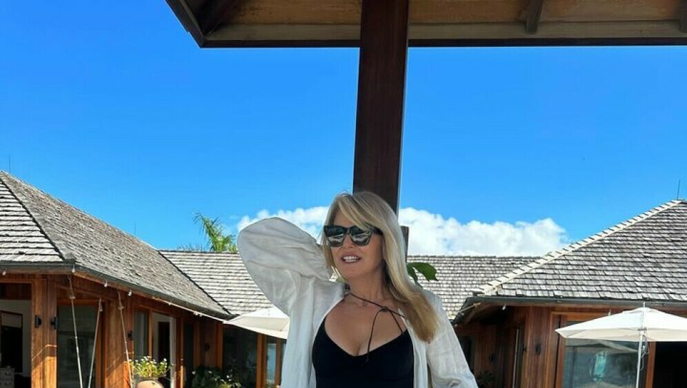 Christie Brinkley - 2