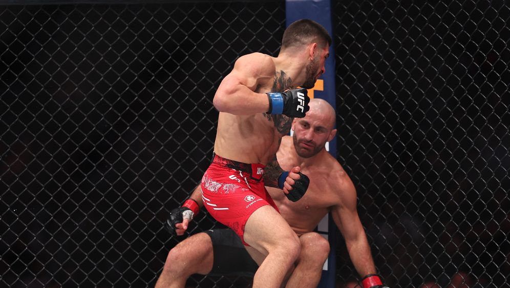 Topuria vs. Volkanovski