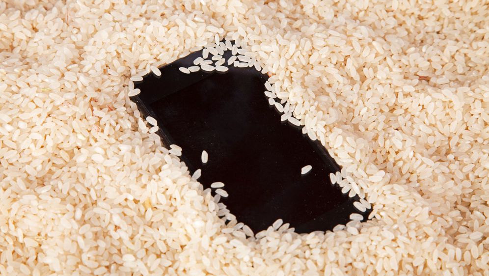 Sušenje mobitela rižom