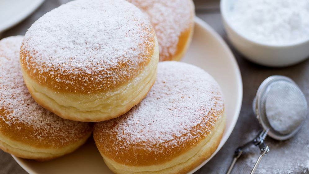 Njemačka krafna s pekmezom