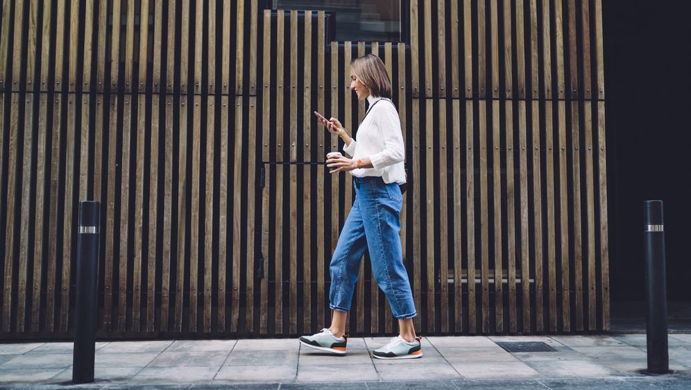 Slanje tekstualnih poruka, ilustracija