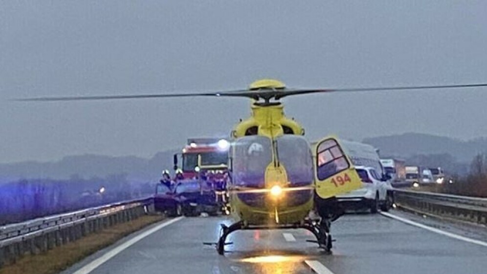 Helikopter sletio po ozlijeđenu osobu u prometnoj nesreći kod Zaboka