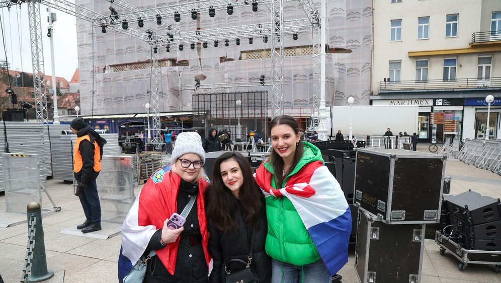 Trg uoči dočeka rukometaša u 18h - 8