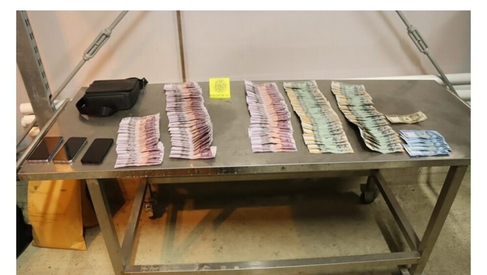 Zaplijenjena droga i novac - 3