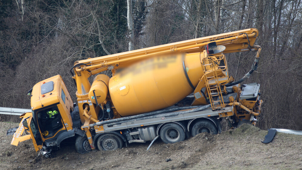 Sudar kamiona i automobila na sjeveru Hrvatske - 1