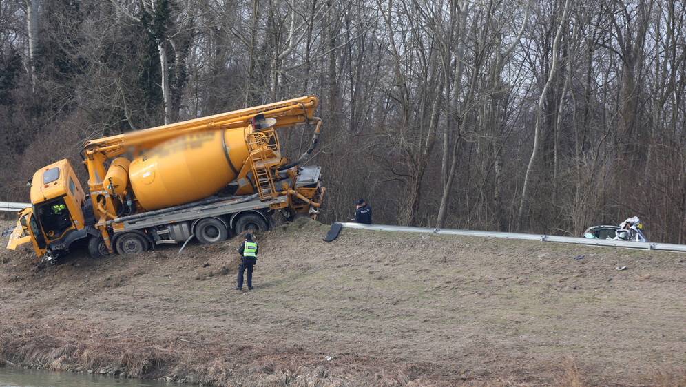 Sudar kamiona i automobila na sjeveru Hrvatske - 6