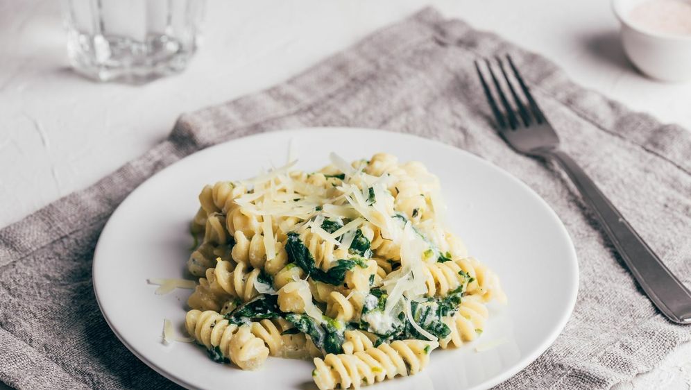 Tjestenina s limunom, ricottom i špinatom