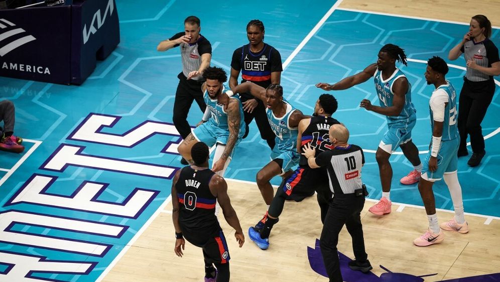 Tučnjava na Charlotte - Detroit