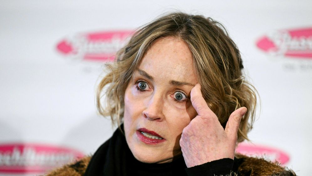 Sharon Stone u čupavom odijelu - 8