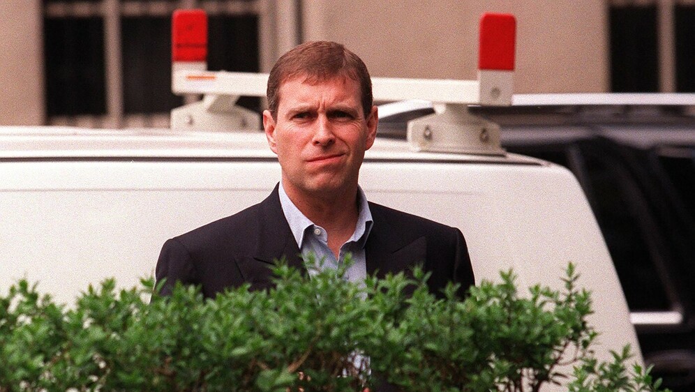 Andrew Mountbatten Windsor - 2