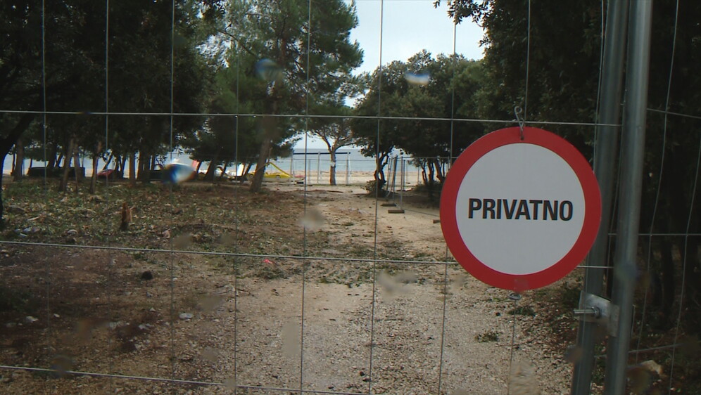 Sporna gradnja na Pagu