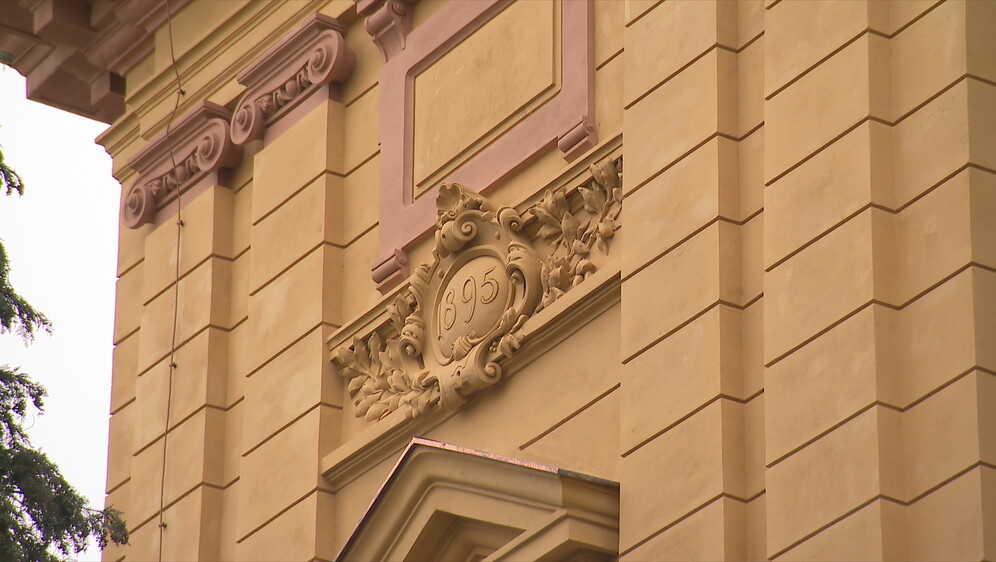 Mimara ponovno žuta