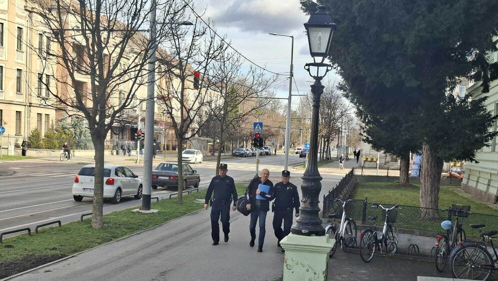 Vinko Grgić dolazi pred suca istrage u Osijeku