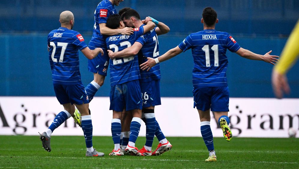 Igrači Dinama slave gol