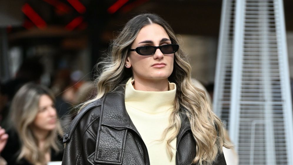 Izdanje sa špice u širokih hlačama