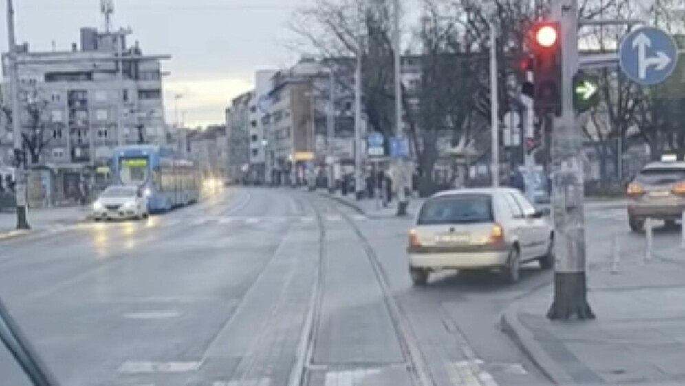 Neobičan rad semafora u Zagrebu